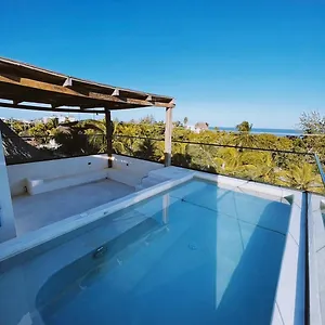 casa-hood.quintano-roohotels.com/